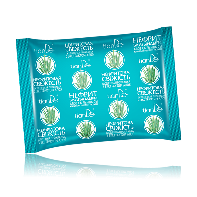 Daily liner with aloe extract "Jade Freshness"